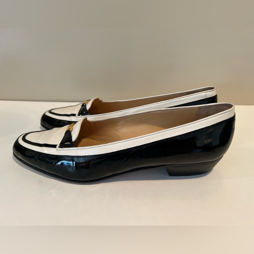 Bally Vintage Black And White Loafer’s Made In‎ Italy Size 10
